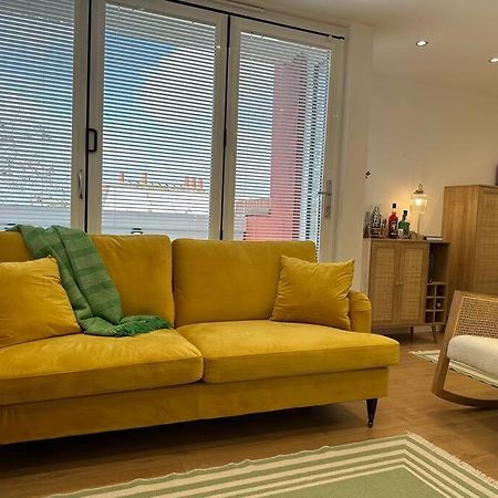 Stylish, Smart & Fun 4 Bed Home 런던 외부 사진