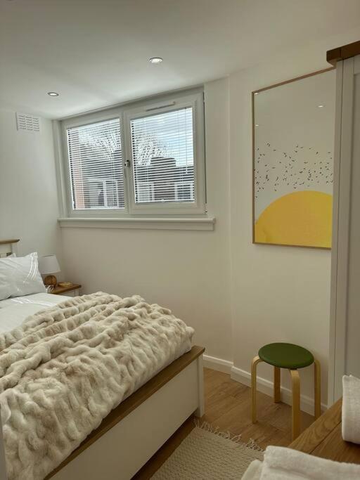 Stylish, Smart & Fun 4 Bed Home 런던 외부 사진