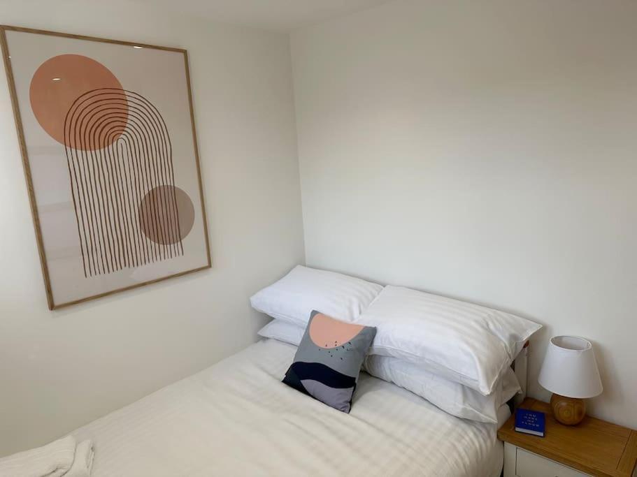 Stylish, Smart & Fun 4 Bed Home 런던 외부 사진
