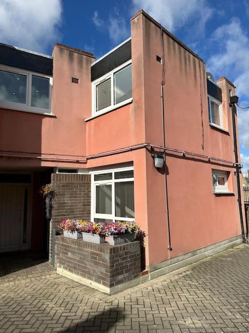Stylish, Smart & Fun 4 Bed Home 런던 외부 사진