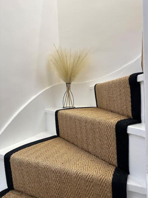 Stylish, Smart & Fun 4 Bed Home 런던 외부 사진