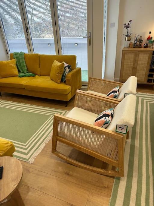 Stylish, Smart & Fun 4 Bed Home 런던 외부 사진