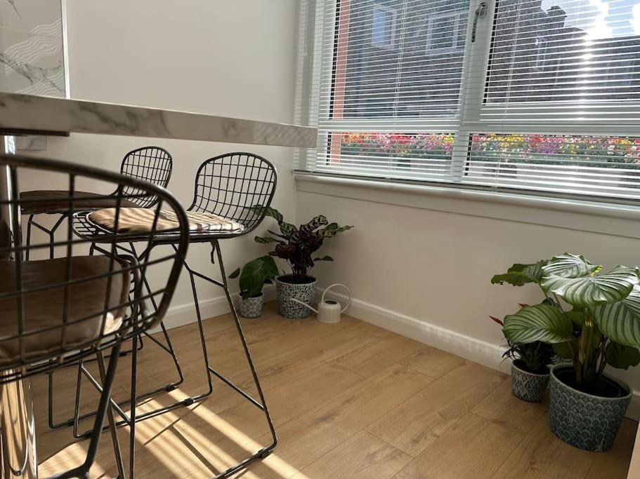 Stylish, Smart & Fun 4 Bed Home 런던 외부 사진