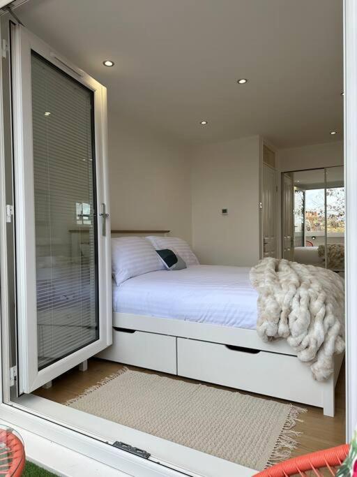 Stylish, Smart & Fun 4 Bed Home 런던 외부 사진