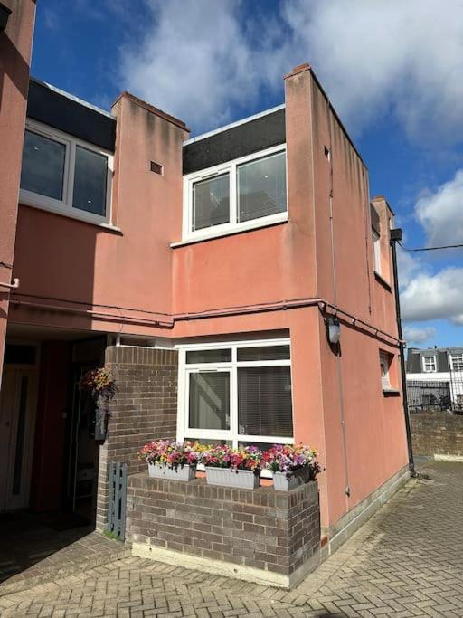 Stylish, Smart & Fun 4 Bed Home 런던 외부 사진